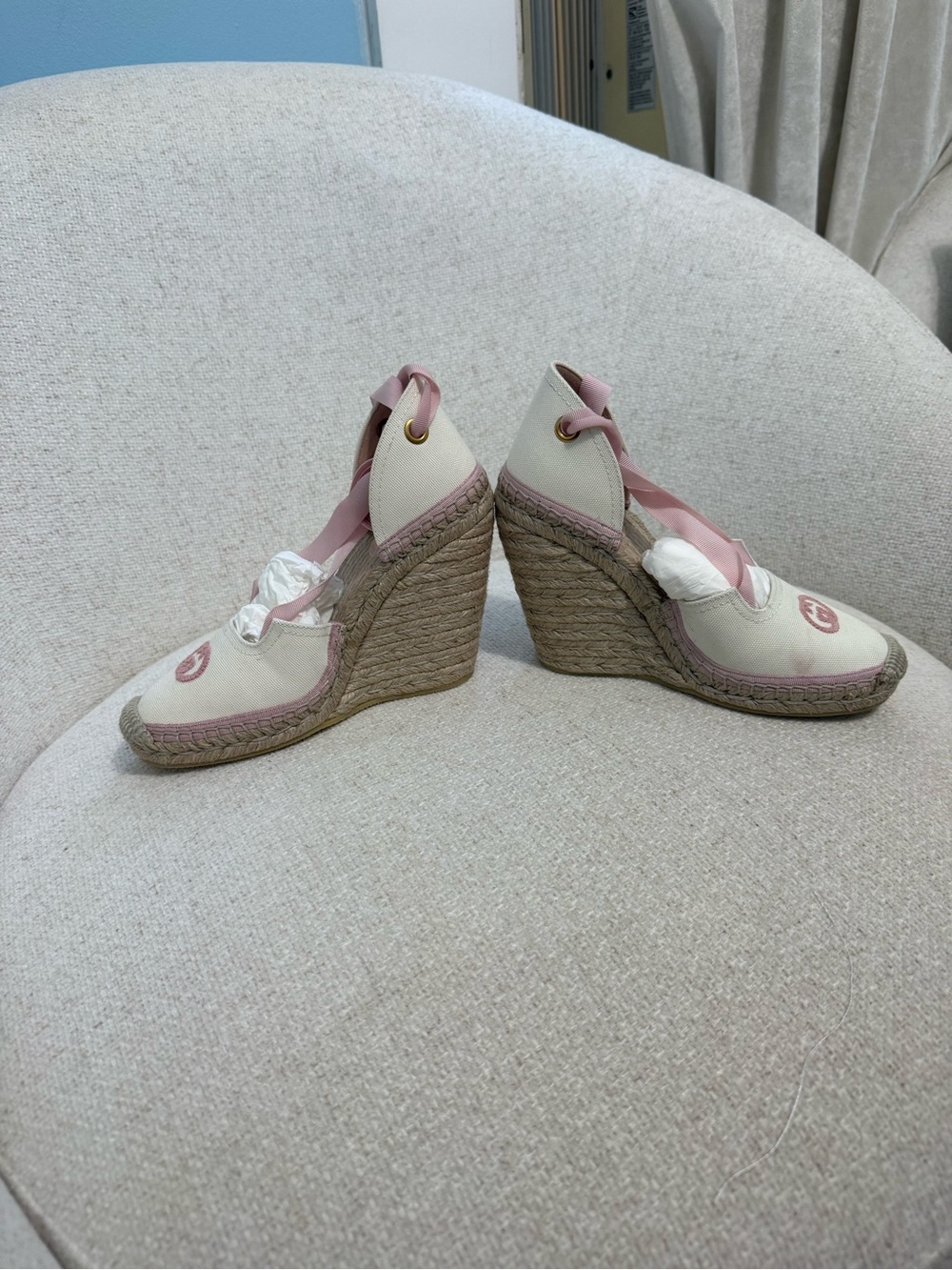 Gucci Women's Pink and White Espadrille Wedge - Picture 4 of 12
